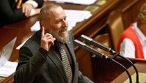 Zpívající poslanec Daniel Korte | na serveru Lidovky.cz | aktuální zprávy