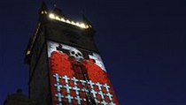 Pražský orloj oživila videoprojekce, kterou si nenechaly ujít davy lidí | na serveru Lidovky.cz | aktuální zprávy