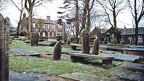 Bronte Parsonage Museum. v Haworthu v kraji Yorkshire. V domě, kde sestry Charlotte, Emily a Anne Brontëovy strávily část svého života, dnes najdeme jejich muzeum. | na serveru Lidovky.cz | aktuální zprávy