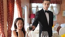 Jak motivovat mladé číšníky, aby se o nás dobře postarali? | na serveru Lidovky.cz | aktuální zprávy