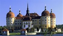 Vzpomínka na pohádku. Na zámku Moritzburg se film Tři oříšky pro Popelku stále promítá. | na serveru Lidovky.cz | aktuální zprávy