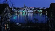 Orientace v tomto nejsevernejším městě na světe by vám neměla činit problémy, většina nočního života se odehrává v okolí hlavní třídy jménem Laugavegur. | na serveru Lidovky.cz | aktuální zprávy