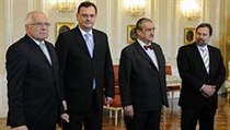 Vládní krize: u prezidenta Václava Klause se sešli šéfové koaličních stran Petr Nečas (ODS), Karel Schwarzenberg (TOP 09) a Radek John (VV). | na serveru Lidovky.cz | aktuální zprávy