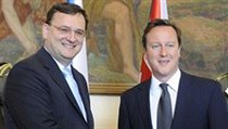 Premiér Petr Ne�as p�ijal v Praze britského premiéra Davida Camerona, který je na náv�t�v� �R.  | na serveru Lidovky.cz | aktu�ln� zpr�vy