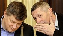 Generální ředitel Sazky Aleš Hušák a předseda ČSTV Pavel Kořan na jednání senátního podvýboru | na serveru Lidovky.cz | aktuální zprávy