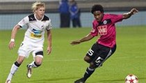 České Budějovice - Viktoria Plzeň, plzeňský obránce František Rajtoral (vlevo) a záložník Budějovic Jose Ferreiro da Silva Sandro. | na serveru Lidovky.cz | aktuální zprávy