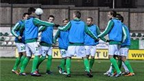 Fotbalisté Bohemians se ovšem uměním na trávníku nenechali rozhodit. Nebo si snad takhle představují fotbalový balet? | na serveru Lidovky.cz | aktuální zprávy