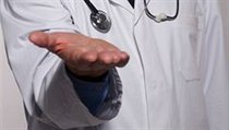 Úplatkářský doktor - ilustrační foto | na serveru Lidovky.cz | aktuální zprávy