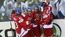 Česko - Lotyšsko. Česká radost, kapitán Tomáš Rolinek (druhý zleva¨) vyrovnal na 1:1. | na serveru Lidovky.cz | aktuální zprávy