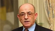 Exministr obrany Luboš Dobrovský.