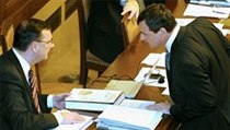 Petr Nečas a David Rath ve sněmovně. | na serveru Lidovky.cz | aktuální zprávy