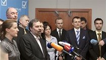 Věci veřejné na brífinku 8. dubna. | na serveru Lidovky.cz | aktuální zprávy