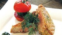 Steak z tuňáka v solné krustě. | na serveru Lidovky.cz | aktuální zprávy