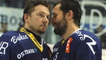 Smutní hokejisté Vítkovic (zleva: Málek a Burger). | na serveru Lidovky.cz | aktuální zprávy