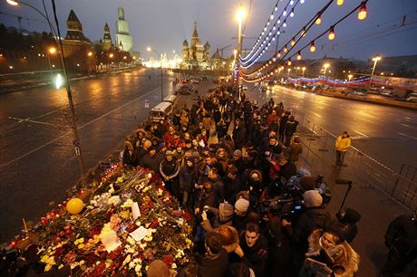 Centrum Moskvy si pipomn pten vradu opozinho politika Borise Nmcova.