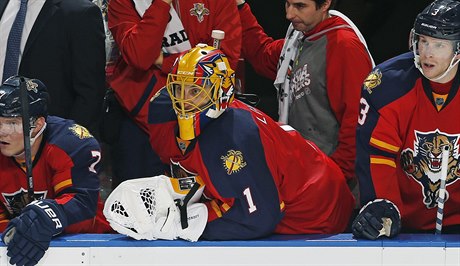 Branká Floridy Roberto Luongo na stídace.