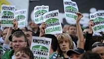 Fanoušci Bohemky protestují proti stěhování do Edenu. | na serveru Lidovky.cz | aktuální zprávy