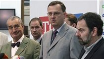 Shoda? Zleva Karel Schwarzenberg (TOP 09), Petr Gazdík (TOP 09), Petr Nečas (ODS) a Radek John (Věci veřejné). | na serveru Lidovky.cz | aktuální zprávy