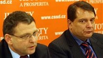 Lubomír Zaorálek (vlevo) a Jiří Paroubek. | na serveru Lidovky.cz | aktuální zprávy