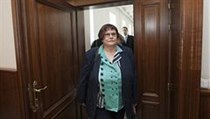 Marie Benešová u Krajského soudu v Praze. Marie Benešová u Krajského soudu v Praze.