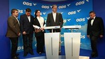Senátní a komunální volby 2010: Tisková konference ODS zleva Petr Tluchoř, Alexandr Vondra, Miroslava Němcová, Petr Nečas a Bohuslav Svoboda. | na serveru Lidovky.cz | aktuální zprávy