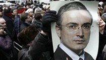 Lidé protestují proti procesu s Chodorkovským | na serveru Lidovky.cz | aktuální zprávy