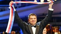Ředitel Sazky Aleš Hušák při otevření Sazka Areny, dnešní O2 Areny. | na serveru Lidovky.cz | aktuální zprávy