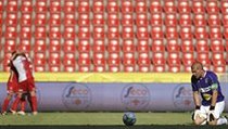 Při malém pražském derby byl Eden téměř prázdný, přišlo jen kolem pěti tisíc fanoušků | na serveru Lidovky.cz | aktuální zprávy