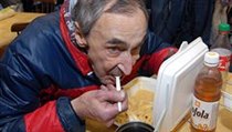 První bezdomovci dostali v Brně neprodaná jídla z restaurací. | na serveru Lidovky.cz | aktuální zprávy