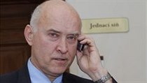 Jan Šinágl u brněnského krajského soudu. | na serveru Lidovky.cz | aktuální zprávy