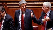 Dnes již bývalý portugalský premiér José Socrates a ministr financí Teixeira dos Santos. | na serveru Lidovky.cz | aktuální zprávy