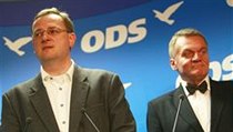 Předseda ODS Petr Nečas po boku kandidáta na primátora Bohuslava Svobody. | na serveru Lidovky.cz | aktuální zprávy