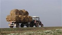 Traktor. | na serveru Lidovky.cz | aktuální zprávy