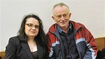 Syn Miloš Zábranský a vnučka Markéta King před dnešním soudem | na serveru Lidovky.cz | aktuální zprávy