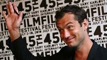 Jude Law na Festivalu v Karlových Varech | na serveru Lidovky.cz | aktuální zprávy