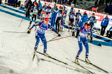 Jitka Landová pedává Veronice Vítkové