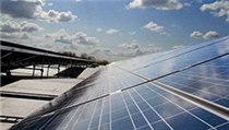 Výroba elektrické energie ze slunečního záření za pomoci solárních panelů byla donedávna vnímána jako ekologická, ale komplikovaná a poměrně nevýhodná cesta. | na serveru Lidovky.cz | aktuální zprávy