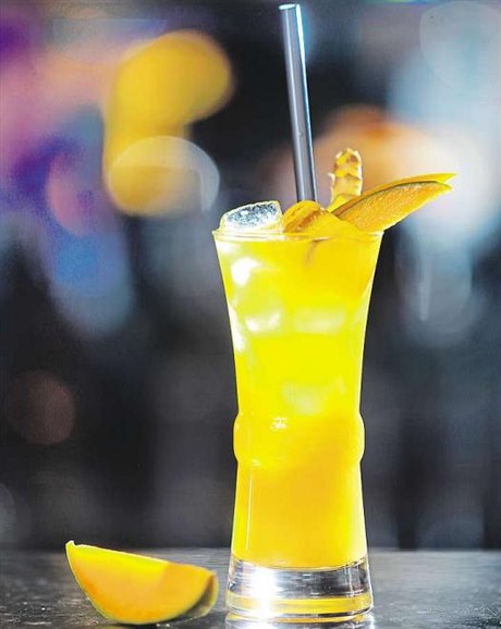 Mango a zázvor? Jarní tekutá bomba, íká barman z Alcronu