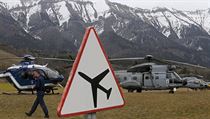 Záchranné helikoptéry francouzského letectva jsou připraveny na zásah u nehody... | na serveru Lidovky.cz | aktuální zprávy