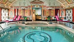 V prezidentském apartmánu nejluxusnjího milánského hotelu naleznete i bazén.