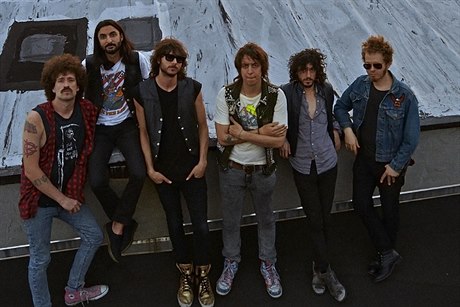 Julian Casablancas (tetí zprava) a The Voidz.