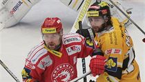 Jiří Polanský (vlevo) v souboji s Robinem Hanzlem. | na serveru Lidovky.cz | aktuální zprávy