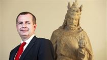 „Přežijí jen kvalitní vysoké školy,“ říká rektor Univerzity Karlovy Tomáš Zima.... „Přežijí jen kvalitní vysoké školy,“ říká rektor Univerzity Karlovy Tomáš Zima....