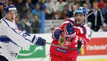Jaromíra Jágra brání Ville Lajunen. | na serveru Lidovky.cz | aktuální zprávy
