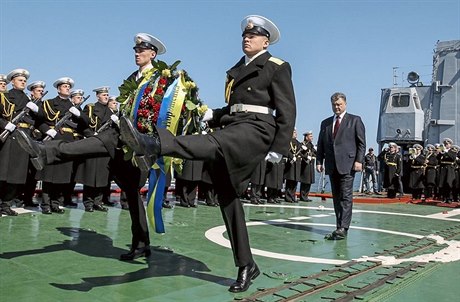 Prezidentská kontrola. Ukrajinská hlava státu Petro Poroenko navtívila...