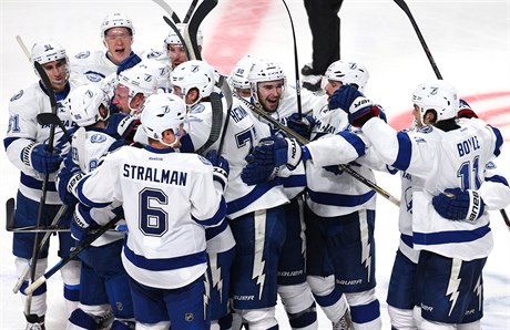 NHL: hrái Tampy Bay se radují z vítzství nad Montrealem v druhém kole play off