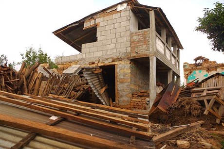 V okrese Gorka v Nepálu psobí tylenný humanitární tým lovka v tísni....