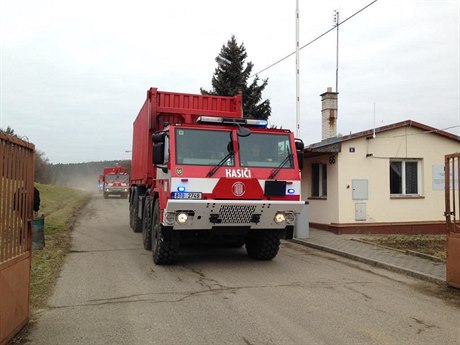 Díve vyjídli konvoje hasi a policie z Vrbtic, nyní z Bojkovic