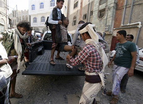 Konflikt v Jemenu si podle OSN od 19. bezna vyádal ji více ne 1400 obtí....