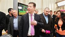 Tomio Okamura ve volebním štábu strany Úsvit přímé demokracie. | na serveru Lidovky.cz | aktuální zprávy